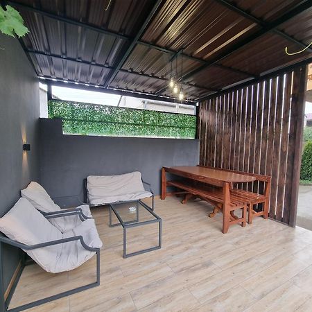 Fazenda Guest House Dilidschan Exterior foto