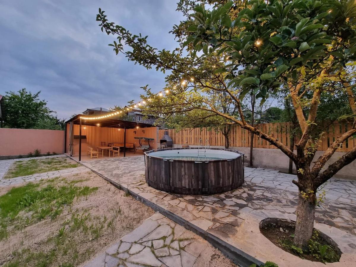 Fazenda Guest House Dilidschan Exterior foto